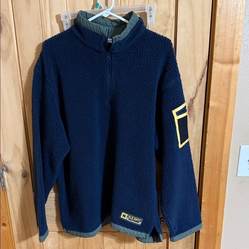 Old Navy Men’s Blue and Yellow Fleece Pullover